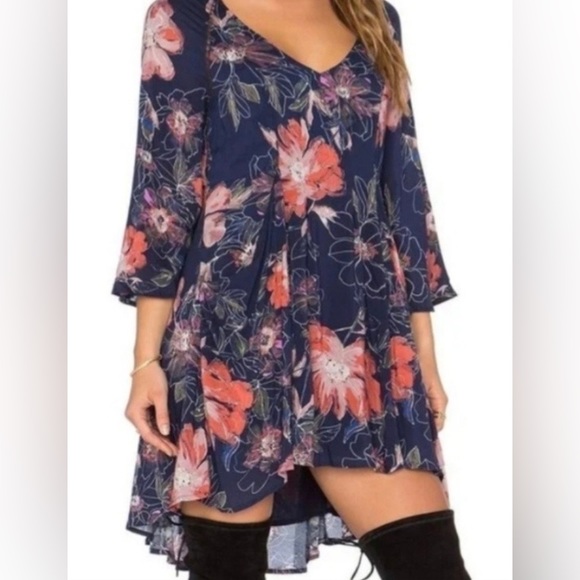 Free People Dresses & Skirts - #153 Free People Navy Floral Long Sleeves Mini Dress Vneck Bell Sleeve Size 2